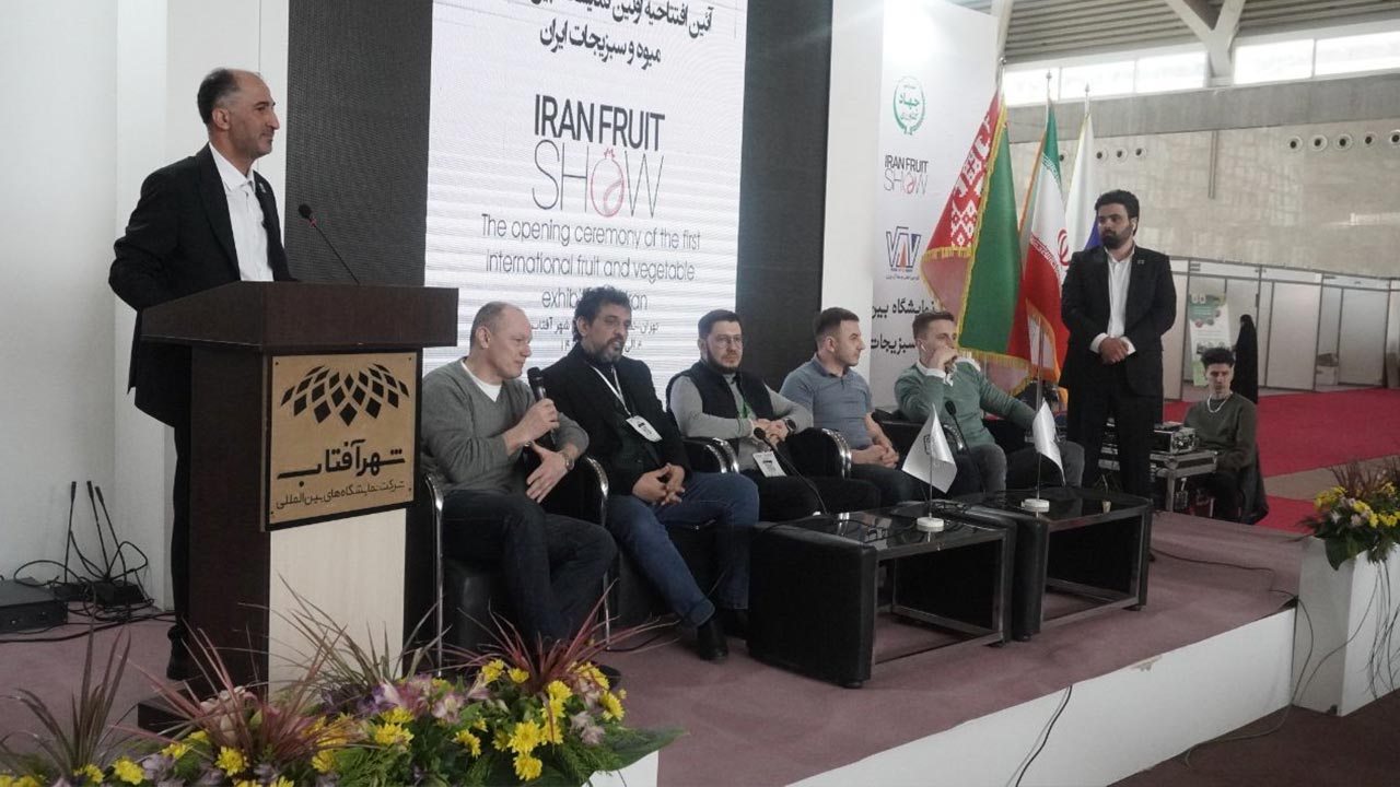 حضور مقتدرانه کارگزاری مدیریت صادرات نیکان بیزینس در اولین نمایشگاه بین المللی میوه و سبزیجات ایران